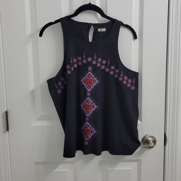 Suede Embroidered Tank Top - Picture 3 of 7